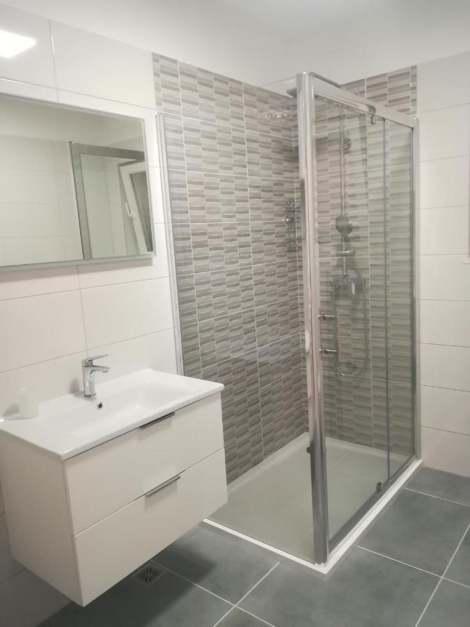 Apartments Vukas Λομπάρδα Εξωτερικό φωτογραφία